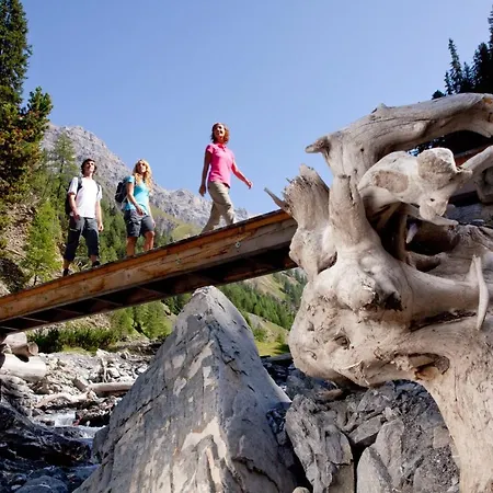 Schloss Hotel & Spa Pontresina Hotel 4*