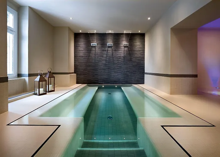 Schloss & Отель Понтрезина