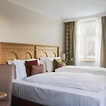 Schloss & Hotel 4*