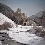 Schloss & Hotel 4*