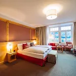 Schloss & Hotel 4*