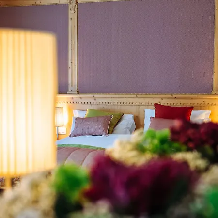 Schloss & 4* פונטרסינה