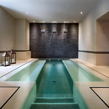 Schloss & מלון פונטרסינה