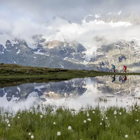 Schloss & 4* פונטרסינה