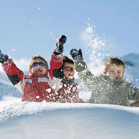 Schloss & מלון פונטרסינה