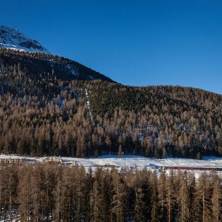 Schloss & 4* Pontresina